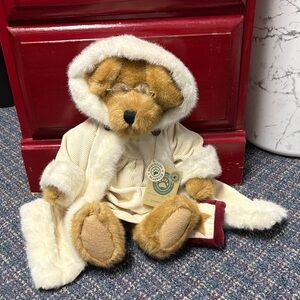 New Boyd’s Bears Anya Frostfire